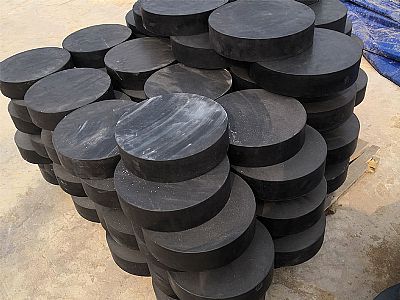 浔阳区板式橡胶支座由若干层橡胶片与薄钢板经加压硫化